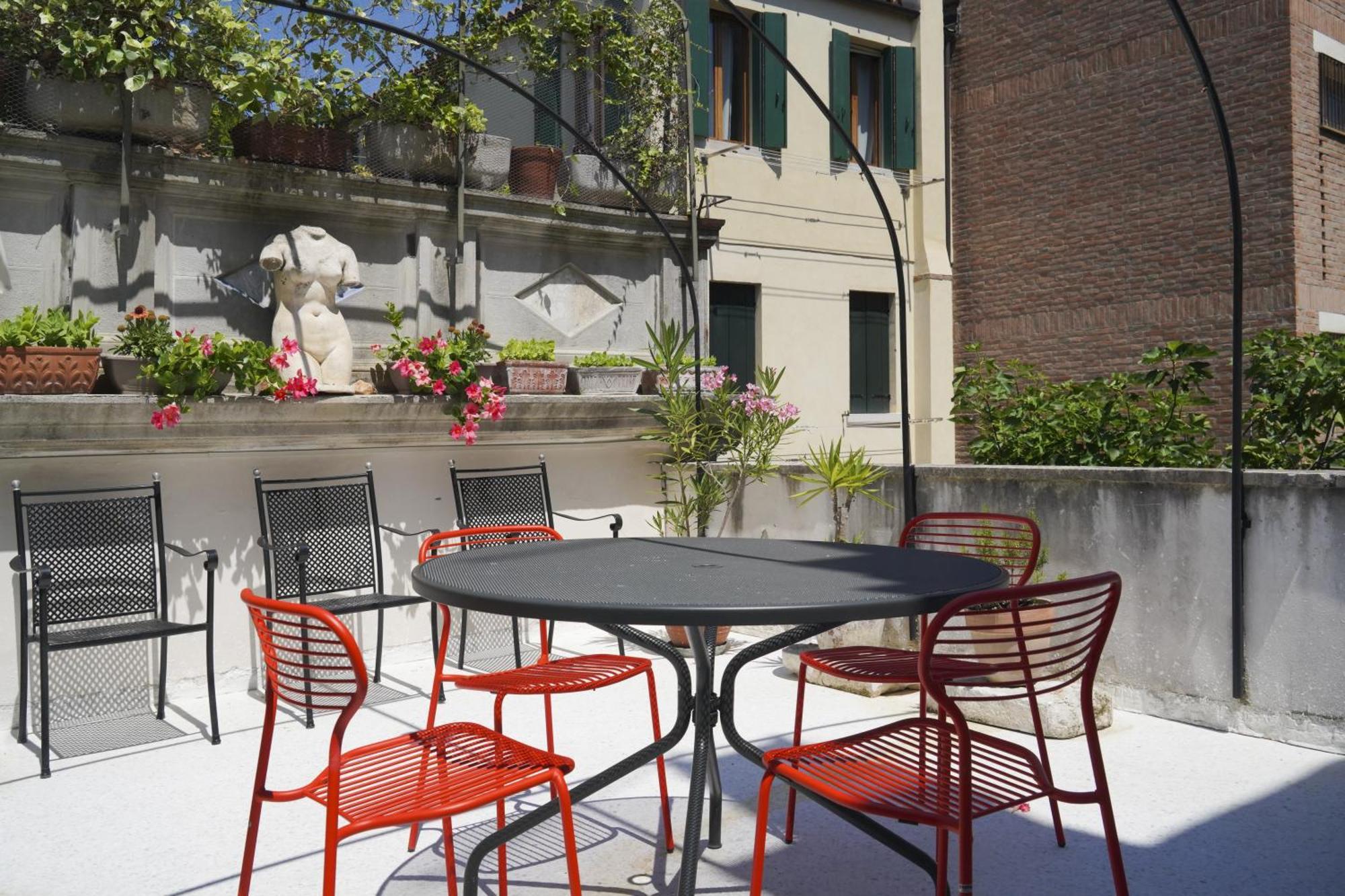 Family Apartment With Terrace Венеция Экстерьер фото