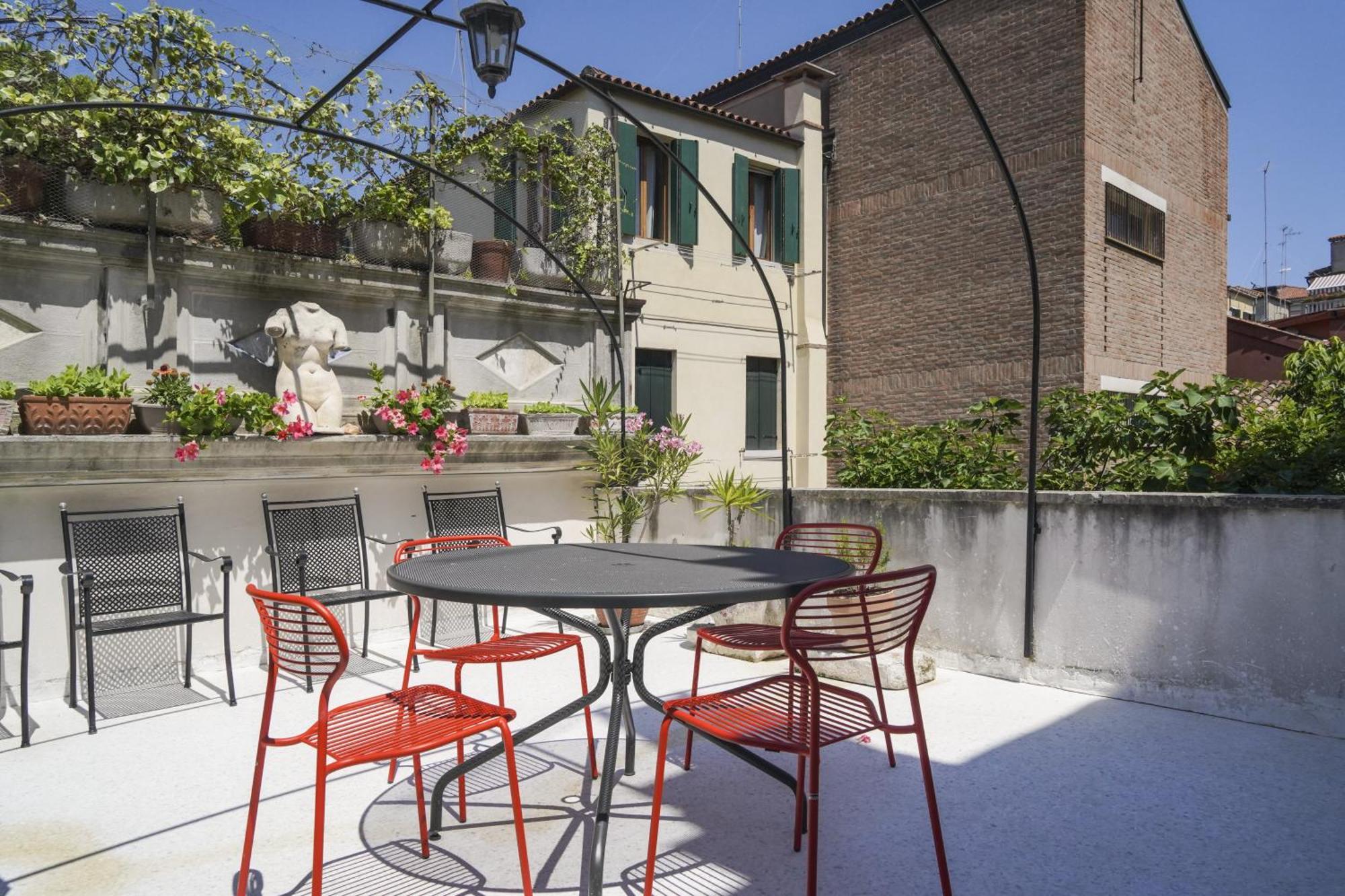 Family Apartment With Terrace Венеция Экстерьер фото